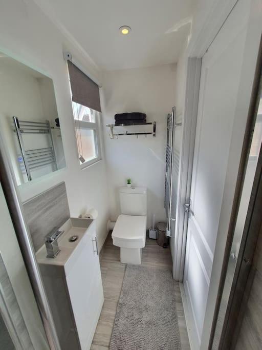 The Tiny Sea Gem Apartment Jaywick Sands Bagian luar foto